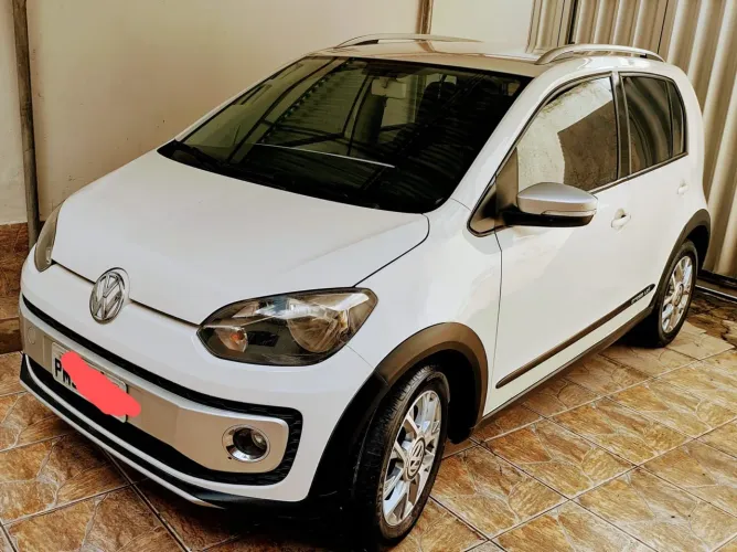 Volkswagen Up! Cross 1.0 T. Flex 12V 5P 2015