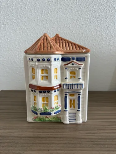 Weiss - Avon Townhouse Canister