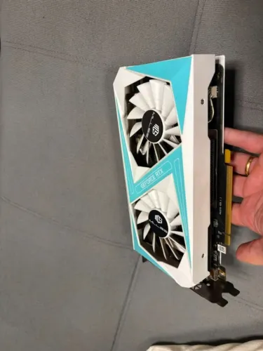 Placa de video RTX 2060 Super 8Gb Branca