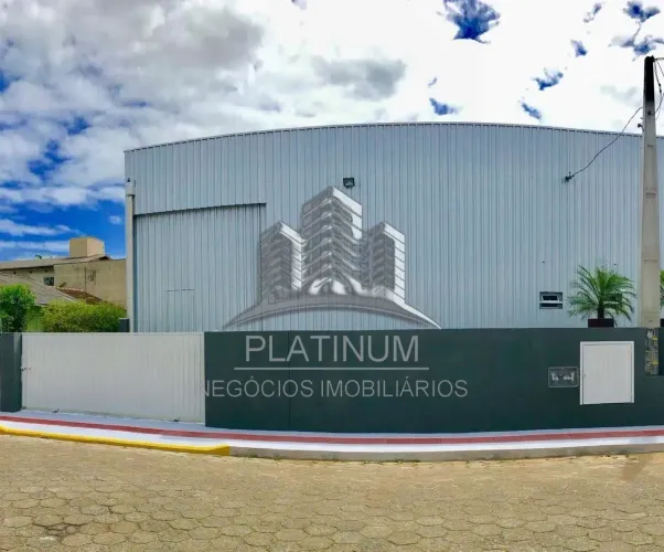 Galpão para Locação 300 m² Excelente Custo-Benefício