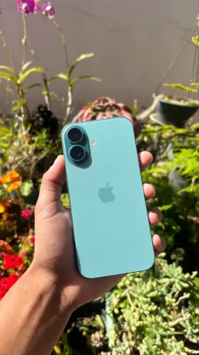 iPhone 16 128GB Verde