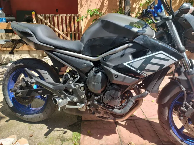 Xj6 n