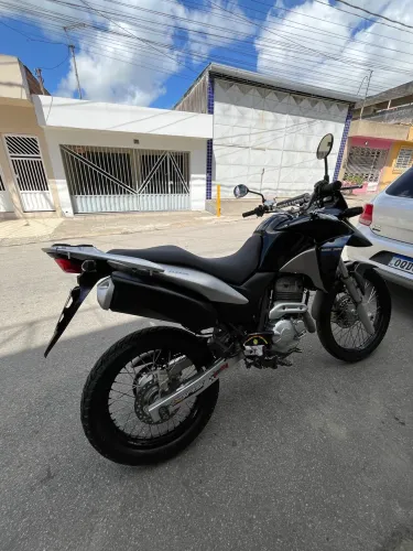Xre 300 ano 2015. Pra negociar! Trocar em carro!