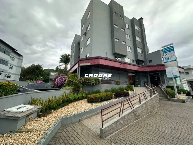 Sala Comercial para Locação no Garcia | 40 m² em Localização Estratégica | Cadore Imóveis