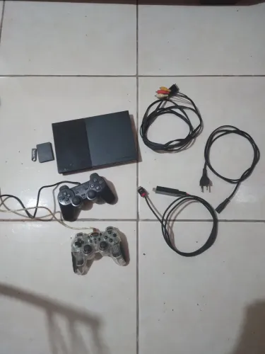 Ps2 slim tudo funcionando (ótimo estado)
