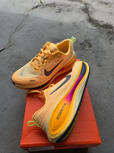 Nike vomero plus 40