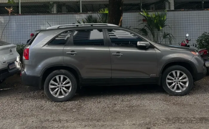 Kia Motors Sorento 3.5 V6 24V 278cv 4X4 Aut. 2013