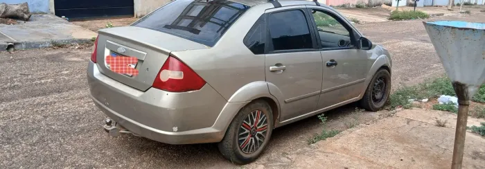 Ford Fiesta Sedan 1.0 8V Flex 4P 2007