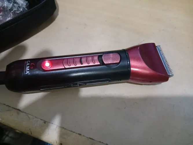 Máquina cortar cabelo profissional