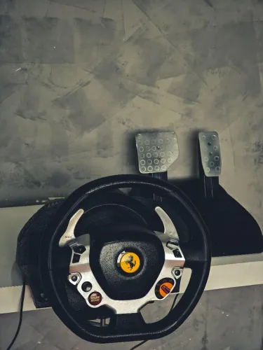 Thrustmaster tx 458 Itália edition PRO