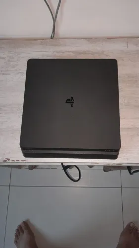 PS4 Slim Completo + 2 Controles e 7 jogos mídia física Tudo Funcionando