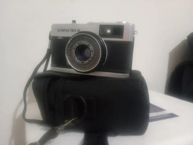 Máquina fotográfica Olympus Tripe 35 original