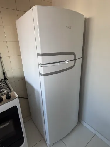 Geladeira Consul Frost Free 340L CRM39AB - 1 ano de uso