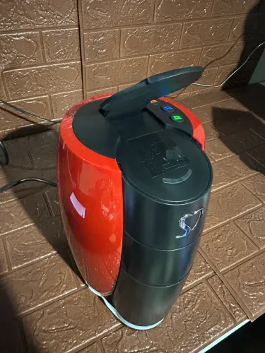 Cafeteira automática três corações .