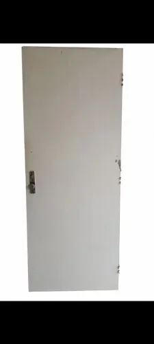 Porta  em boa condição medida 210/81