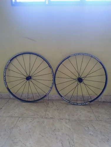 Par de roda Mavic ksyrium One