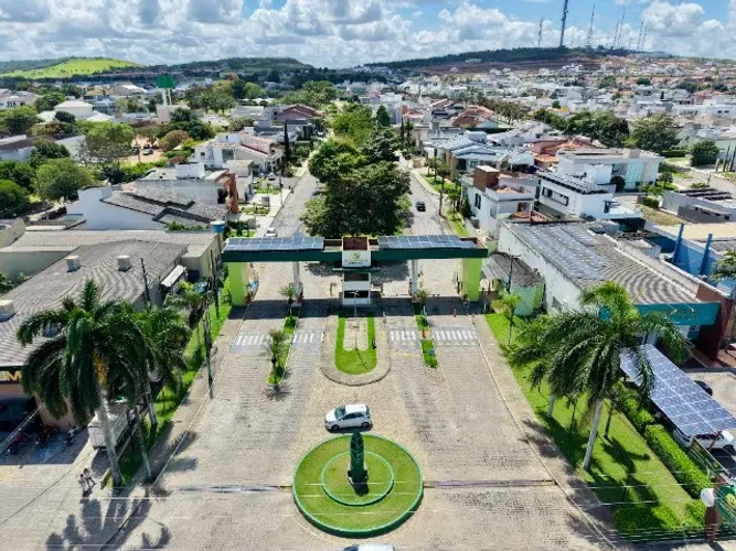 Casa com 4 suítes no Residencial Ouro Verde em Arapiraca | 250m² construídos