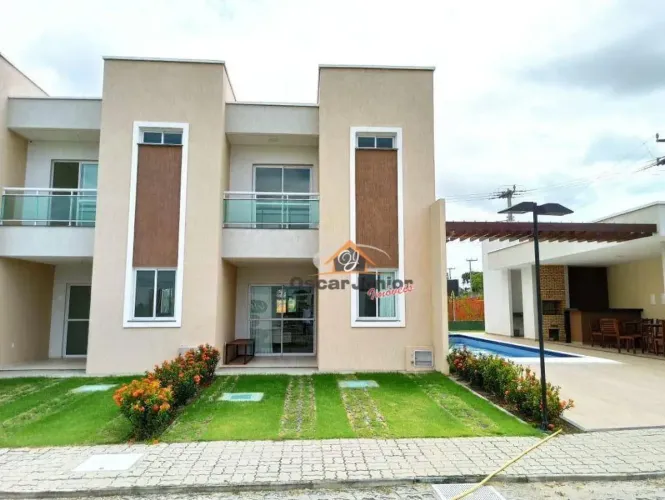 Casa Dúplex em Condomínio Fechado com 3 Quartos (2 Suítes) + Wc Social, 97 m² por A PARTIR