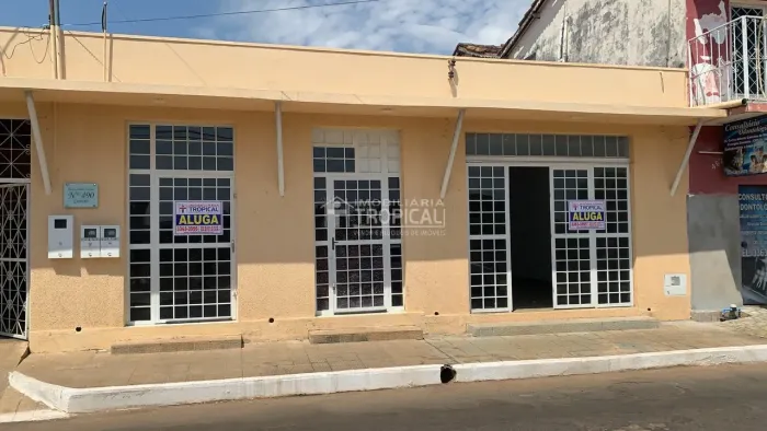 Aluga-se sala comercial no centro da cidade de Porto Nacional-To.