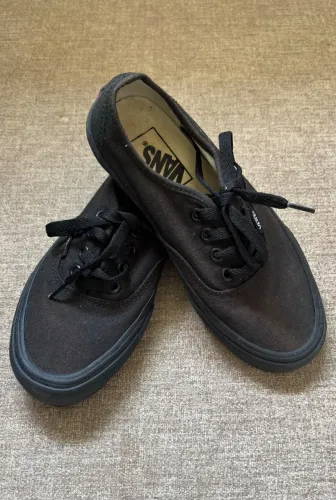 Tênis Vans Authentic feminino 