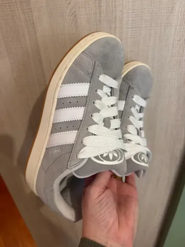 Adidas Campus cinza e branco tamanho 38