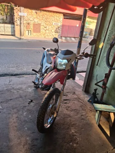 Vendo moto Broz