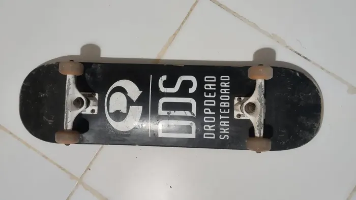 Skate drop dead