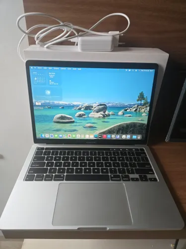 Macbook Pro 2020 (13 polegadas/16 Ram/i5 /512 Ssd /Touch bar/ tela 2k)