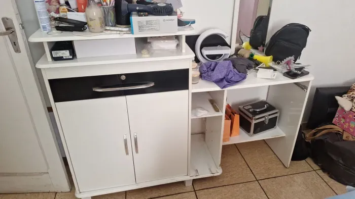 Mesa computador com armário