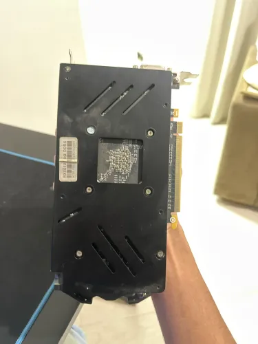 Rx560XT 8g ELSA (tela verde)