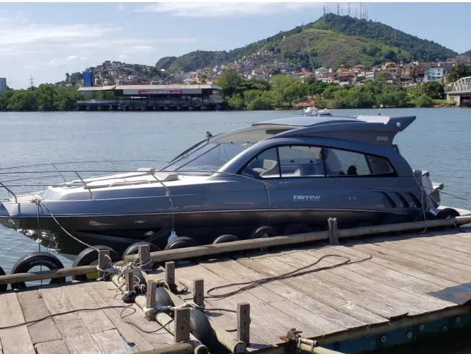 Lancha Triton 350 HT - em sociedade na BOATLUX
