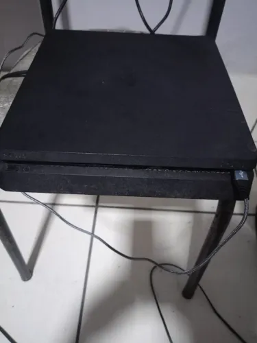 VENDO UM PS4 500g - COM DOIS JOGOS