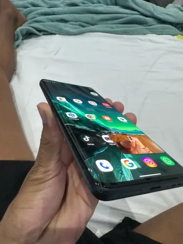 Edge 40 Neo