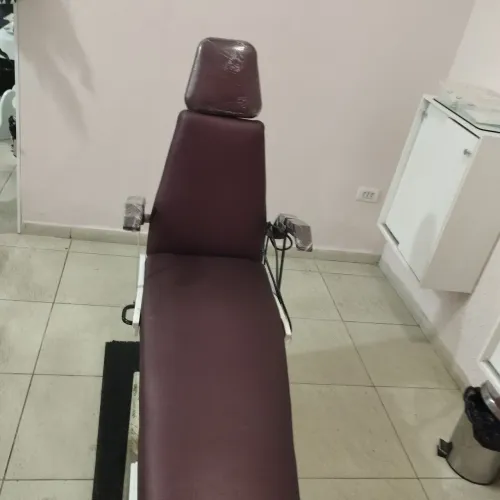 Cadeira originalmente odontologica,para Estéticas, design de sobrancelhas ,lash designer