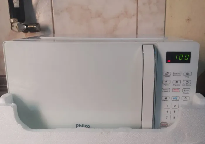 Microondas Philco de 22 litros novo ainda