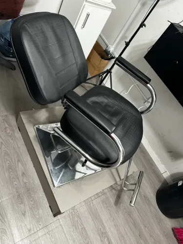 cadeira de barbeiro reclinavel com escosto