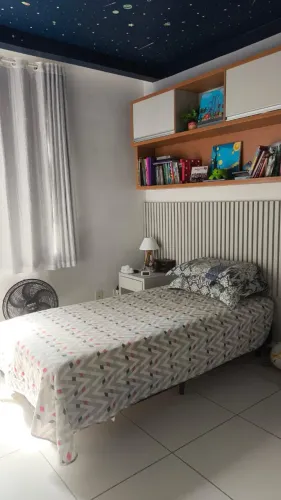 Vendo mesa, sofá e cama