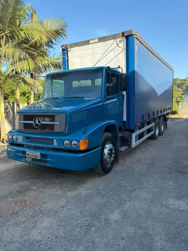 Mercedes 16x20 ano 2009