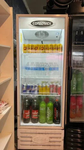 Geladeira expositora 