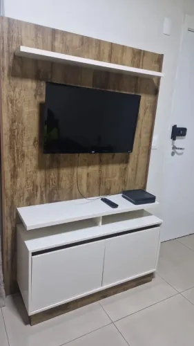 Televisão Nova 32 polegadas + Painel