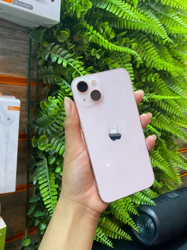iPhone 13