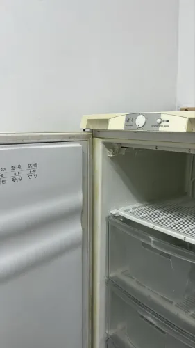 Freezer vertical 260 litros 220volts