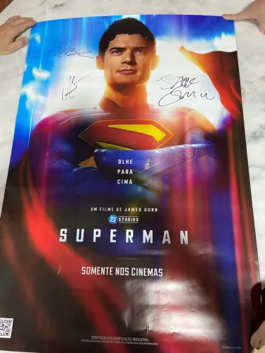 Pôster do Filme Superman (2025) autografado