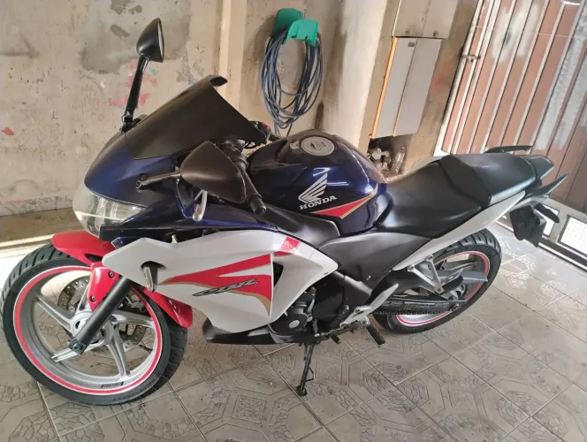 Vendo ou troco por moto maior valor 