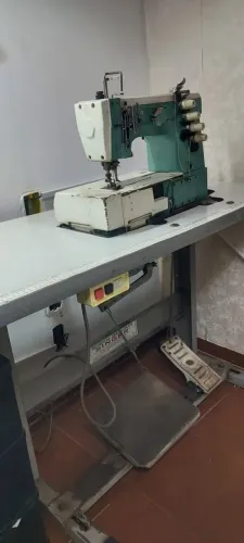 Maquina galoneira
