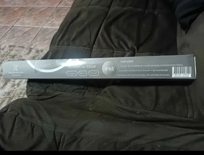 Vendo Cascata Meteoro Branco Frio / 6000 K<br>marca Mayler ......<br>Valor $95,00......