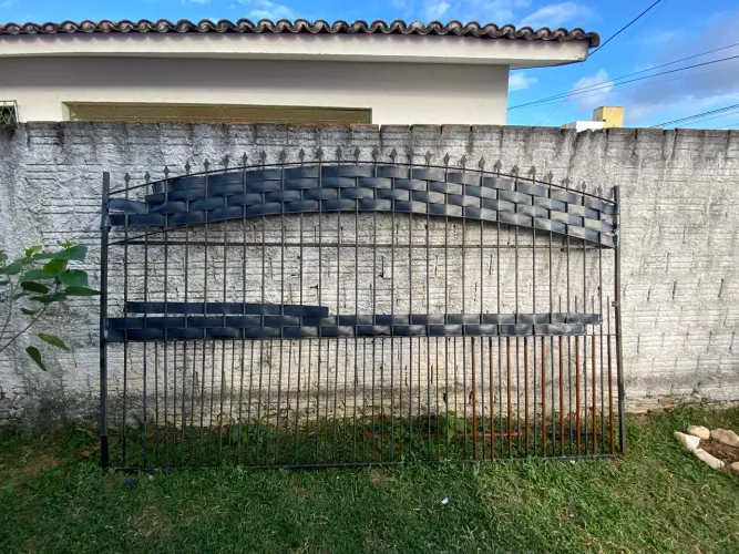 Portão de ferro