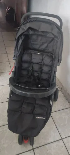 Carrinho de bebê cosco