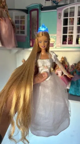 Boneca Barbie Rapunzel