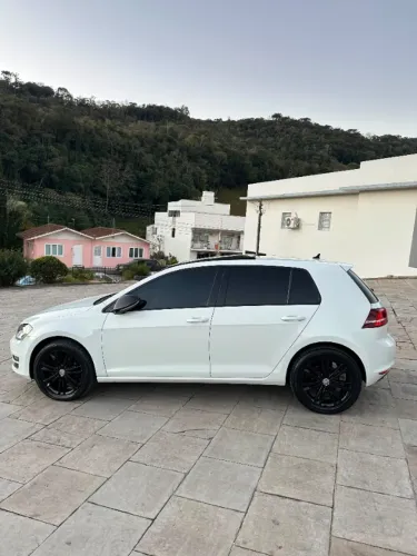 Volkswagen Golf Highline 1.4 TSI Total Flex Aut. 2016